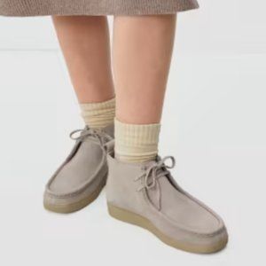 Everlane The Moc-Toe Boot (Stone Suede)